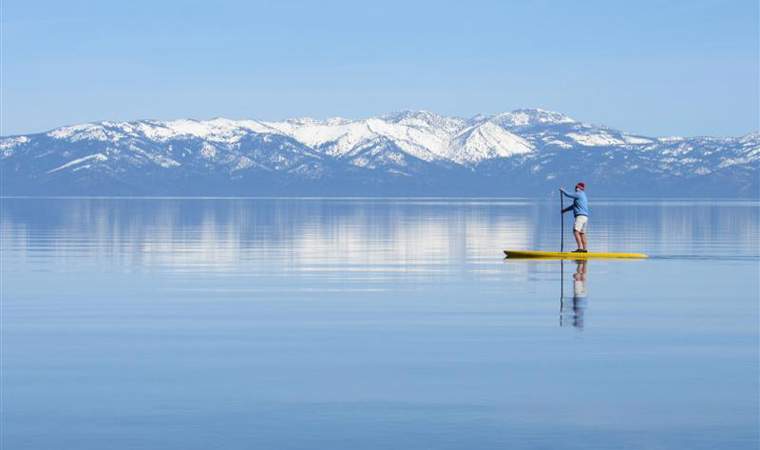 stand-up-paddleboard-solo